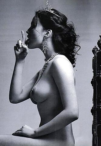 25P Erotic Lust on a Chair - Session 4