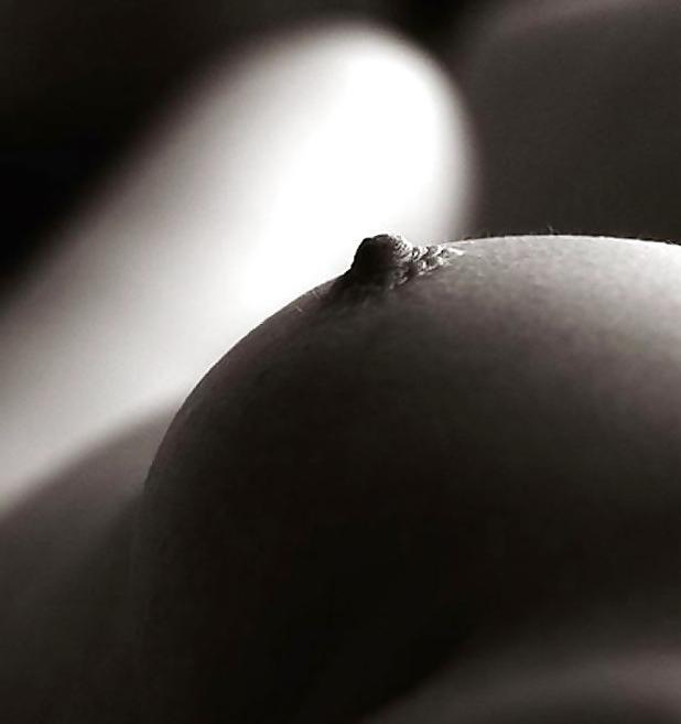 25P Erotic Nipples - Session 3