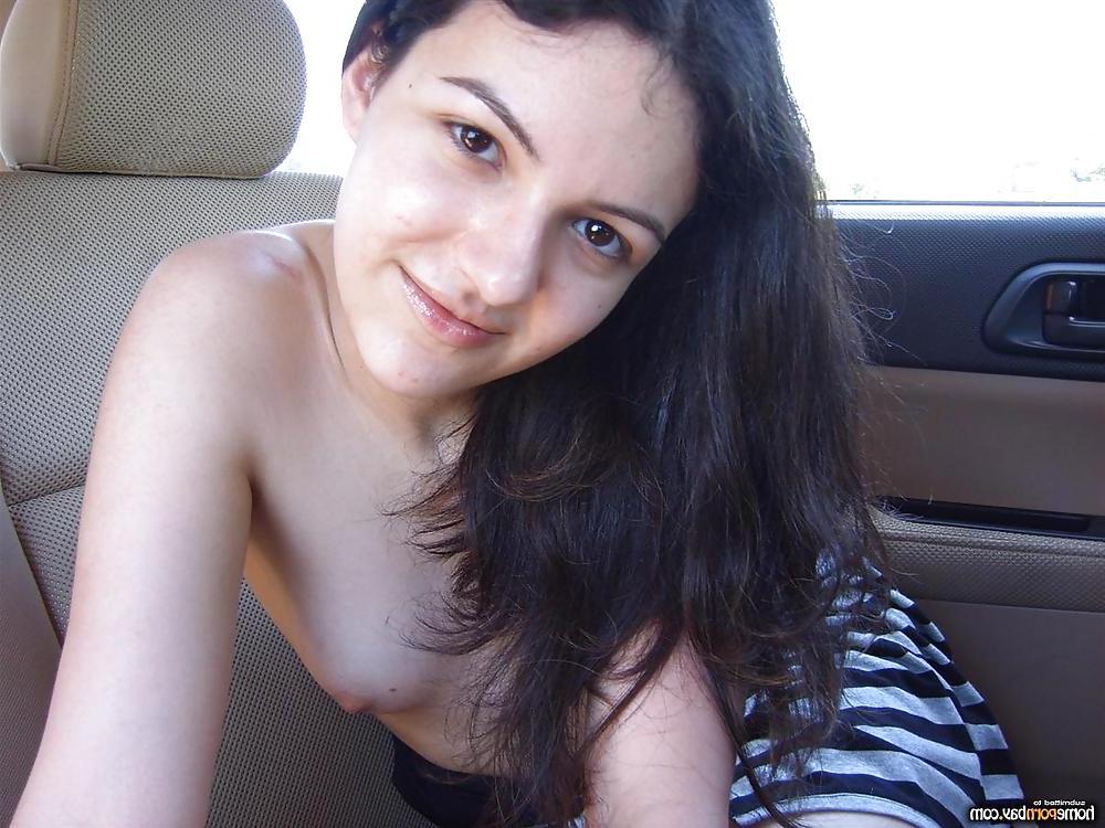 20P Hot girl topless inside backseat of a car