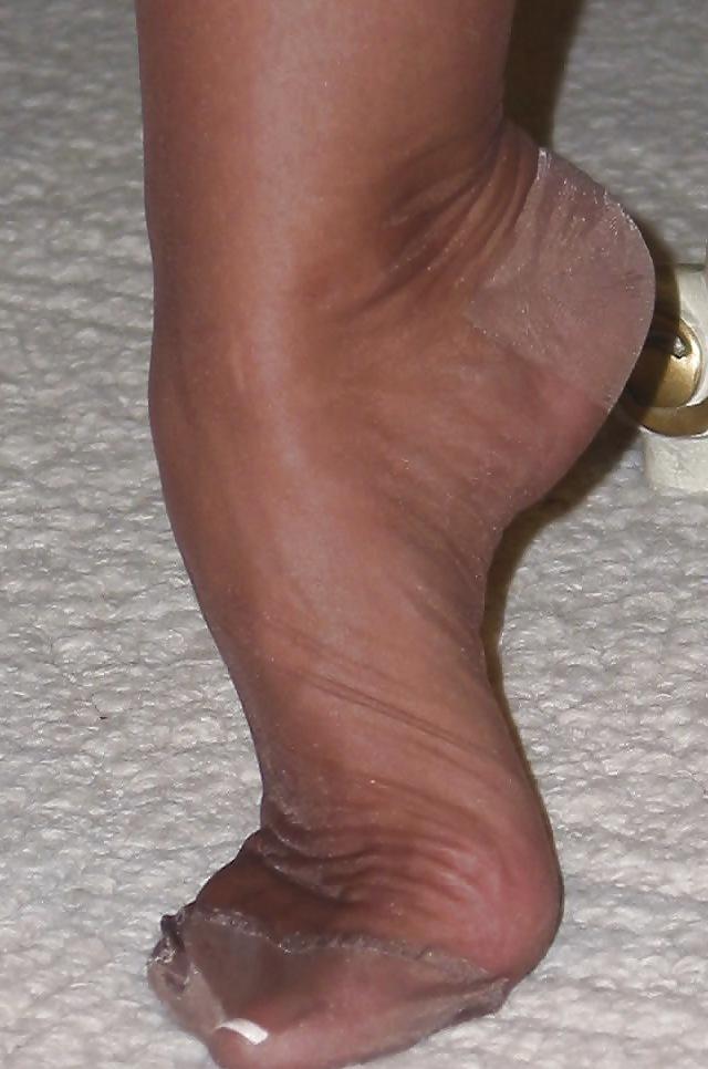 25P Michelle just sexy in stockings