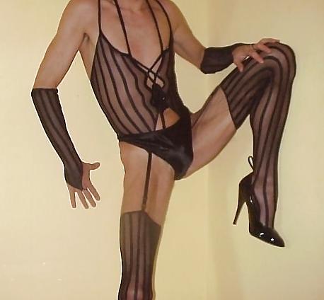 8P Sissy crossdresser male faggot in London = sissyguy