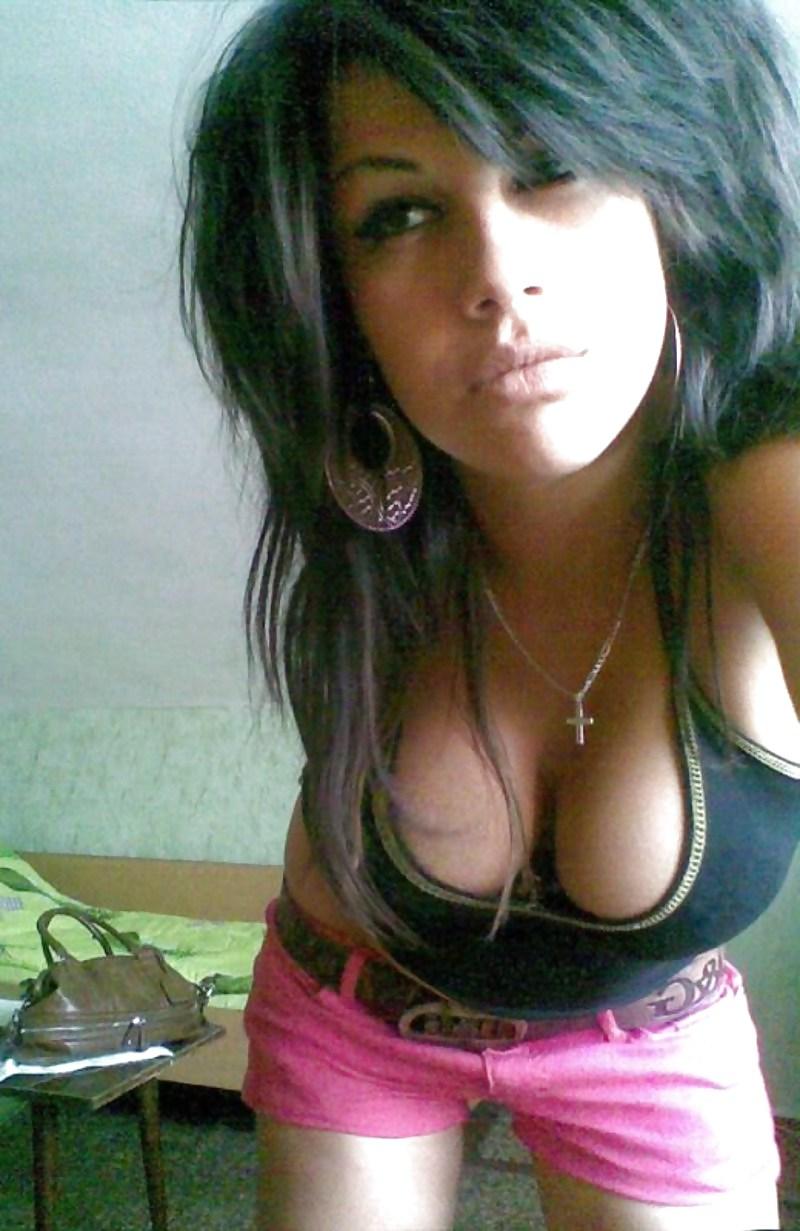 24P Facebook babes 08