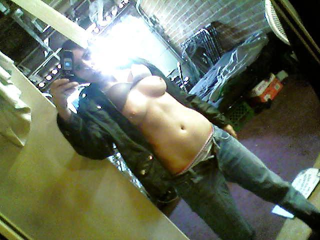 25P Emo whore