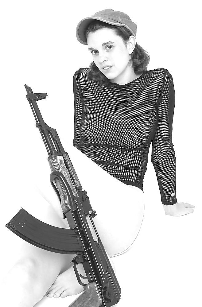 21P Erotic Gun Girls - Session 1