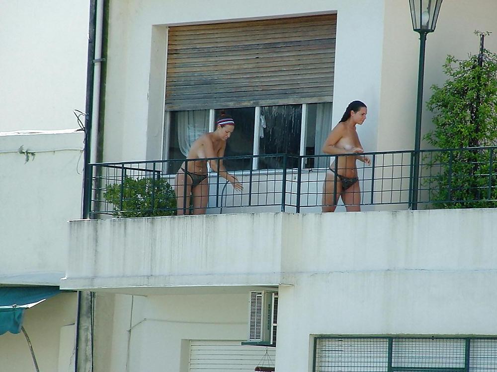 8P Balcony