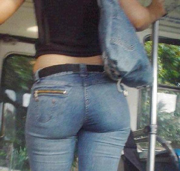 12P ASS ON STREET VOYEUR
