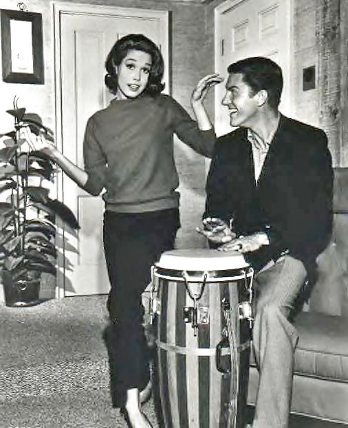 25P Mary Tyler Moore Legshow plus Fakes