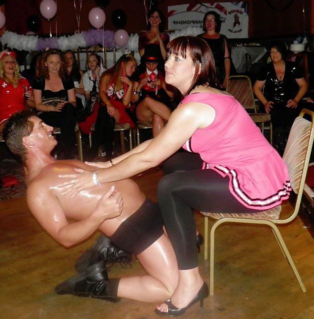 4P Wife is Shocked by Stripper Size
