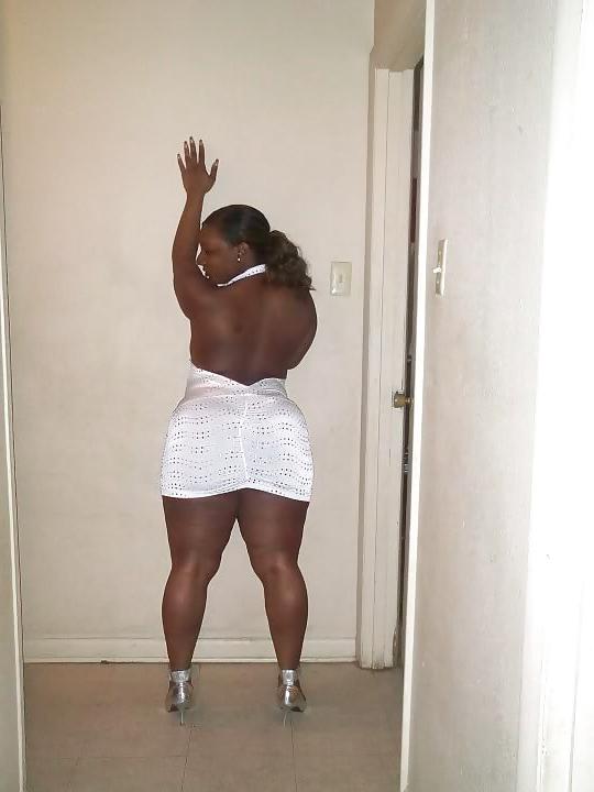 8P Big booty girl damnUploadedby AndrewBBWLover