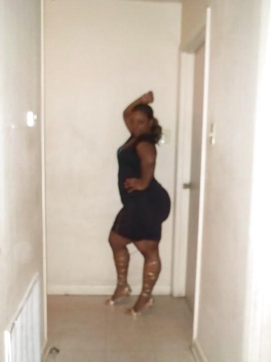8P Big booty girl damnUploadedby AndrewBBWLover
