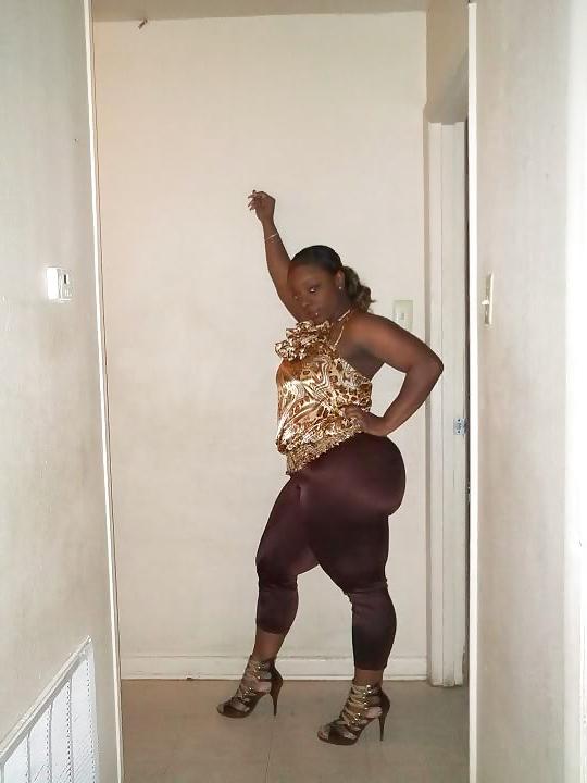 8P Big booty girl damnUploadedby AndrewBBWLover
