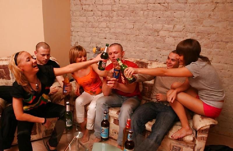 15P Swinger party 04 by Sail
