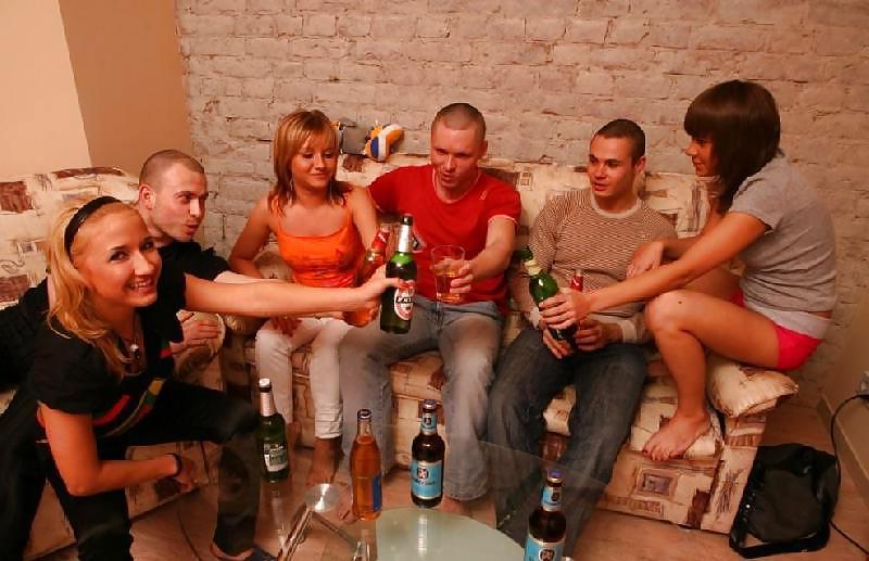 15P Swinger party 04 by Sail