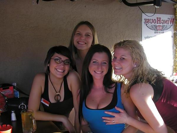 25P Subway Big Boobs Girls