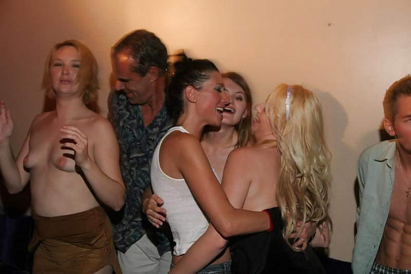 19P Swinger party 08 by Sail