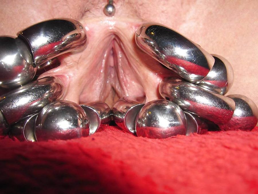 25P Pussy and Piercing
