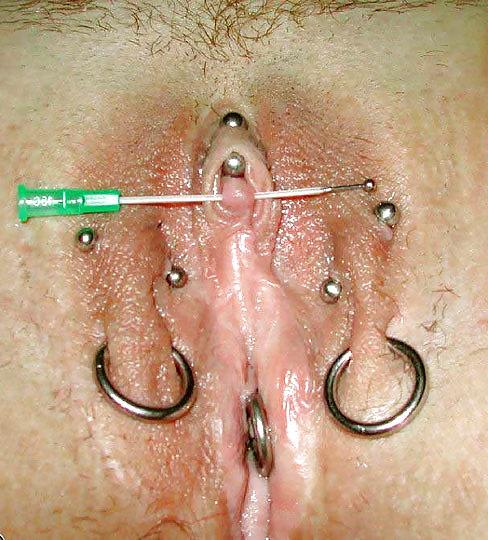 25P Pussy and Piercing