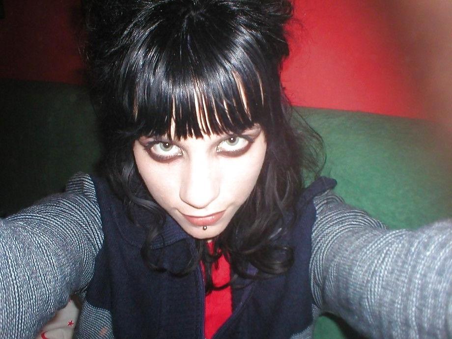 23P Hot emo girl