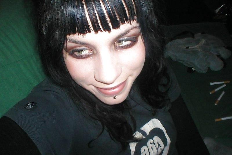 23P Hot emo girl
