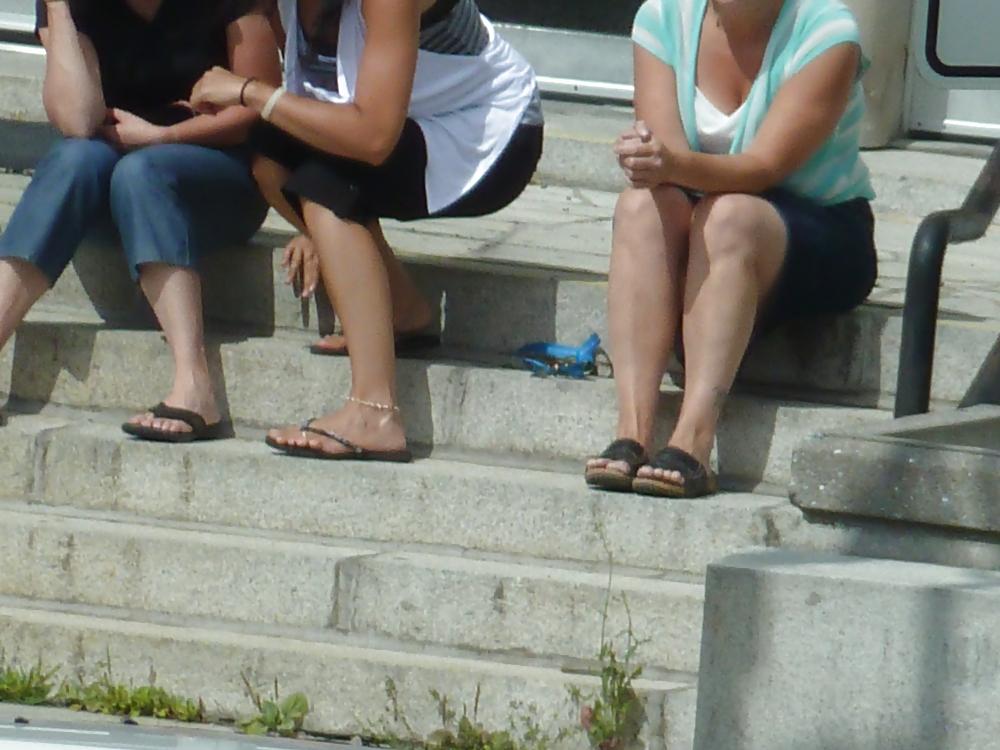 13P Feet spy cam on street