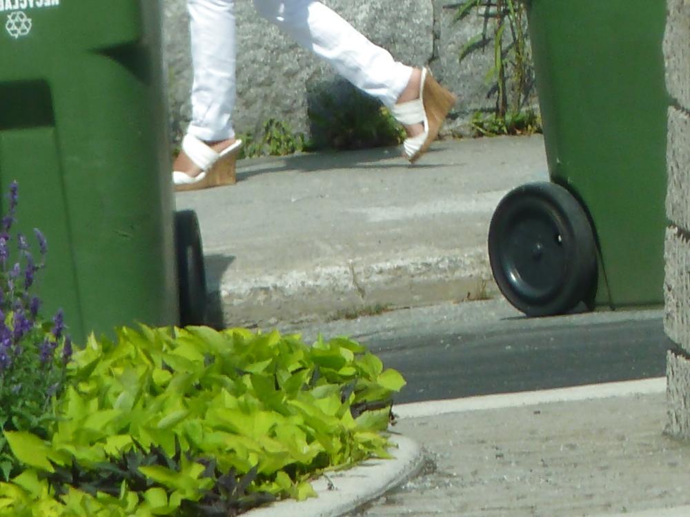 13P Feet spy cam on street