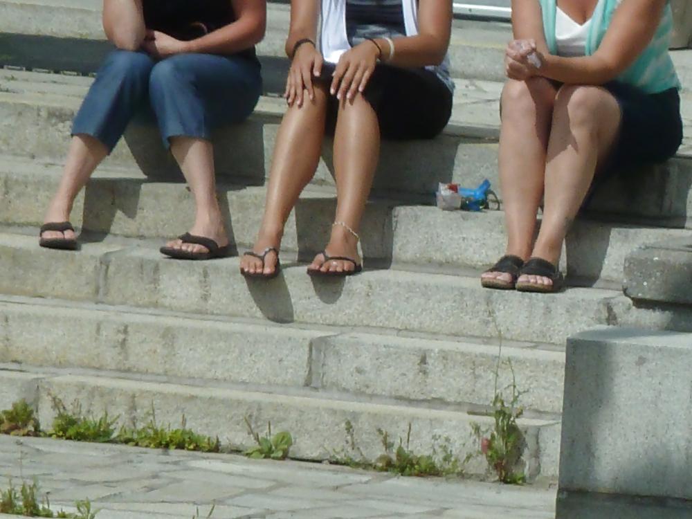 13P Feet spy cam on street