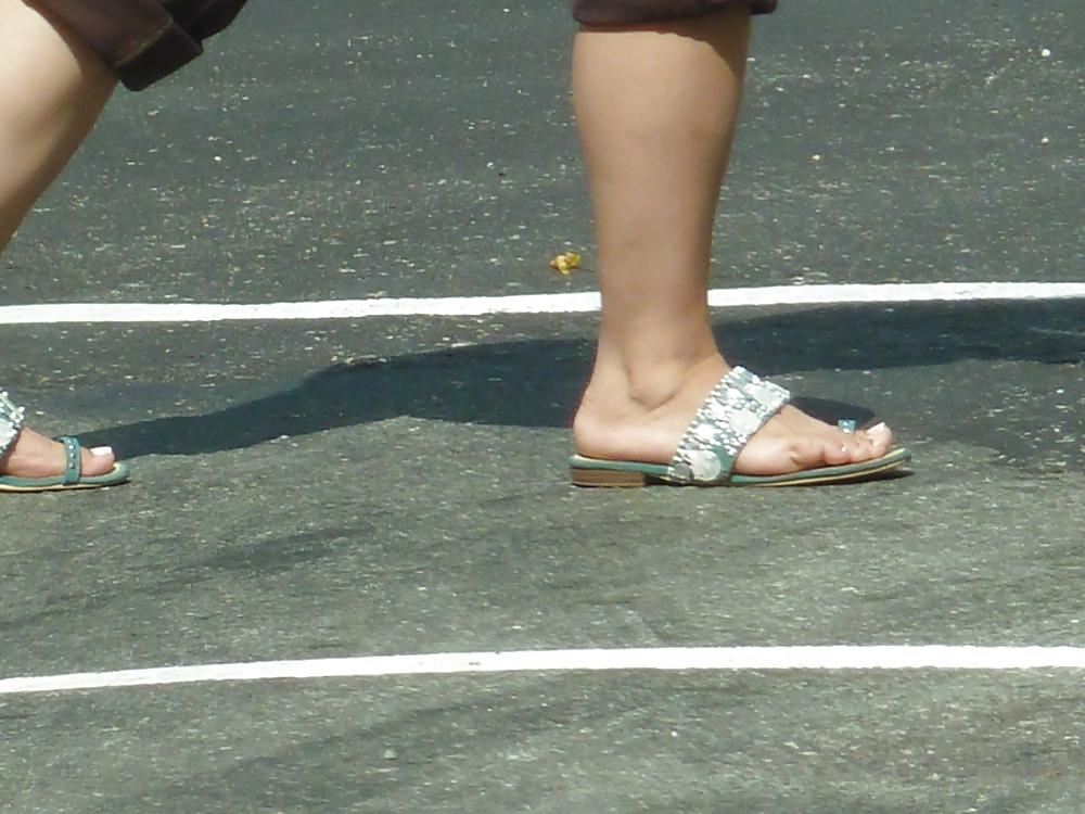 13P Feet spy cam on street
