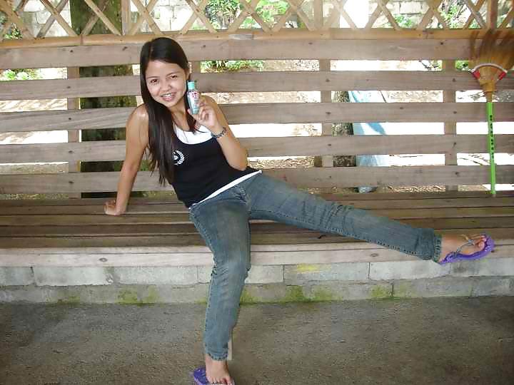 25P Hot and Sexy Pinay Whores!