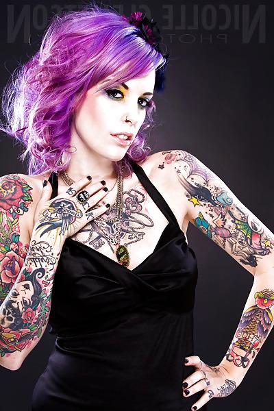 4P Hot Emo Punk Girls