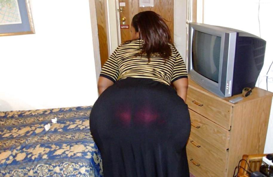 20P Big Booty 18