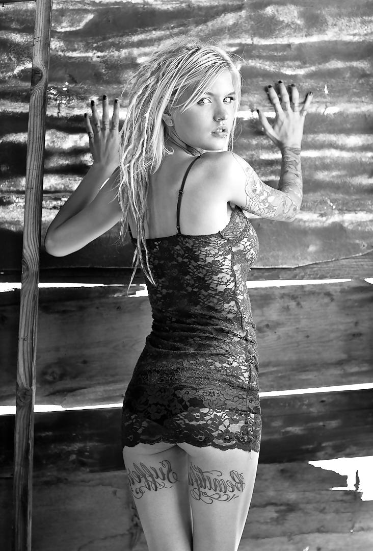 25P Erotic photography 25