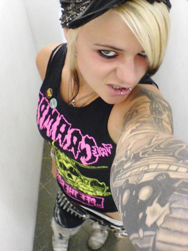 7P Hot Emo Punk Girls 9
