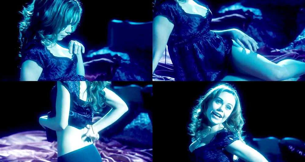 25P Alexis Dziena mega collection