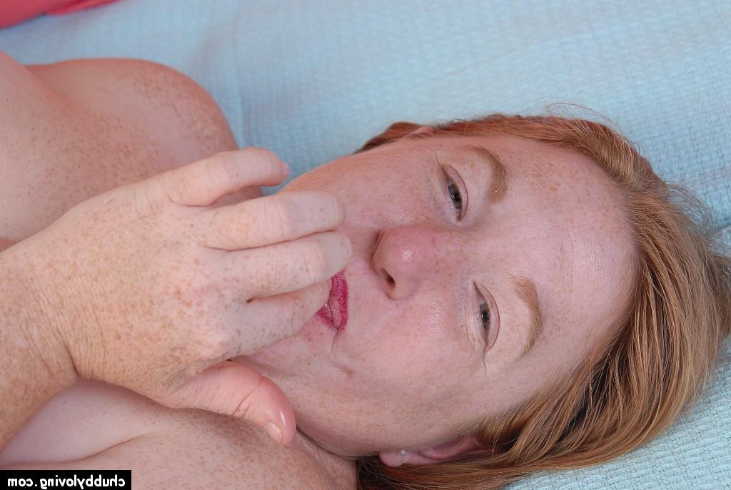 16P Fat redhead Keno having juicy BBW pussy finger fucked by horny man