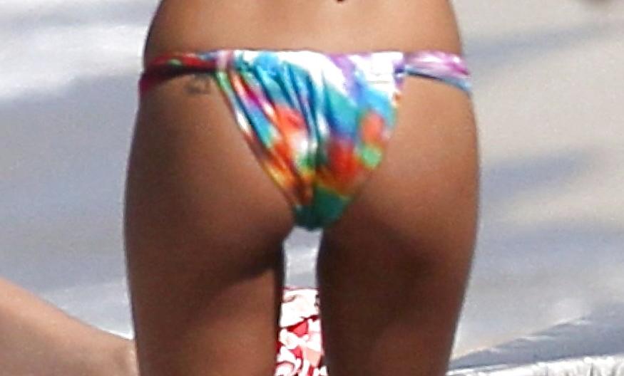 25P Cassie Ventura collection