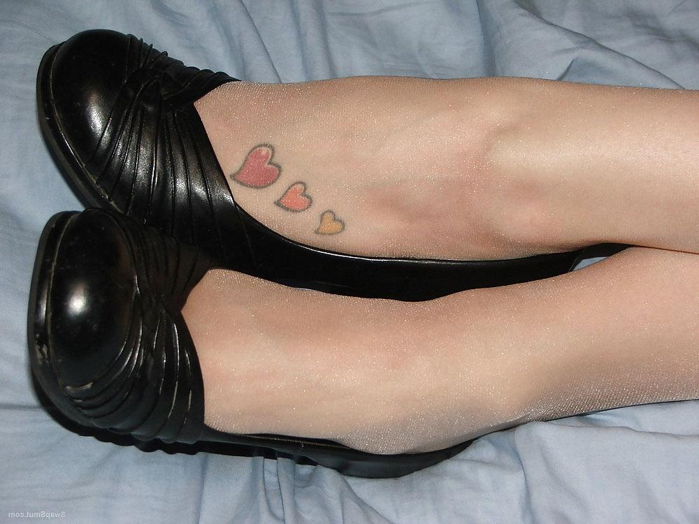12P Hot Blonde in Stockings