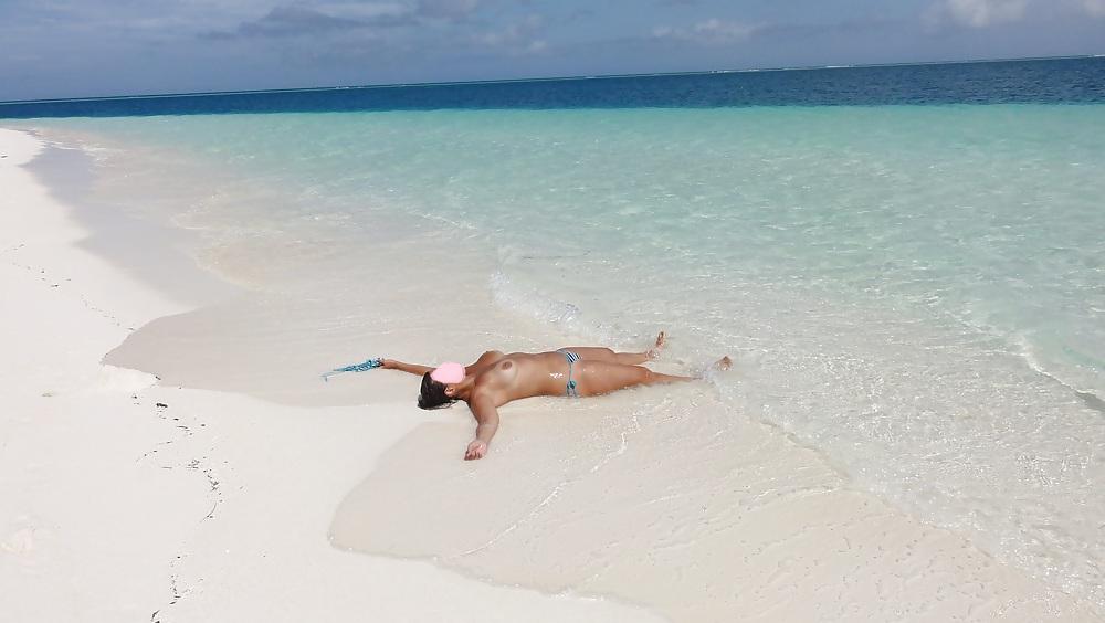 12P My Big boobs on the beach