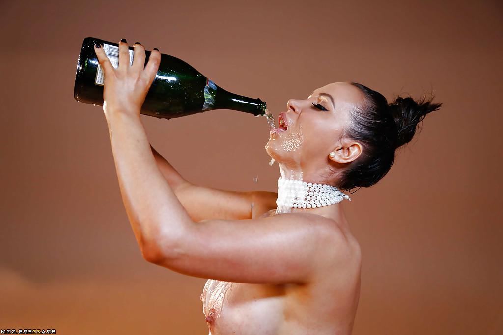 16P Sensual milf Nikki Benz is drinking champagne like a pornstar!