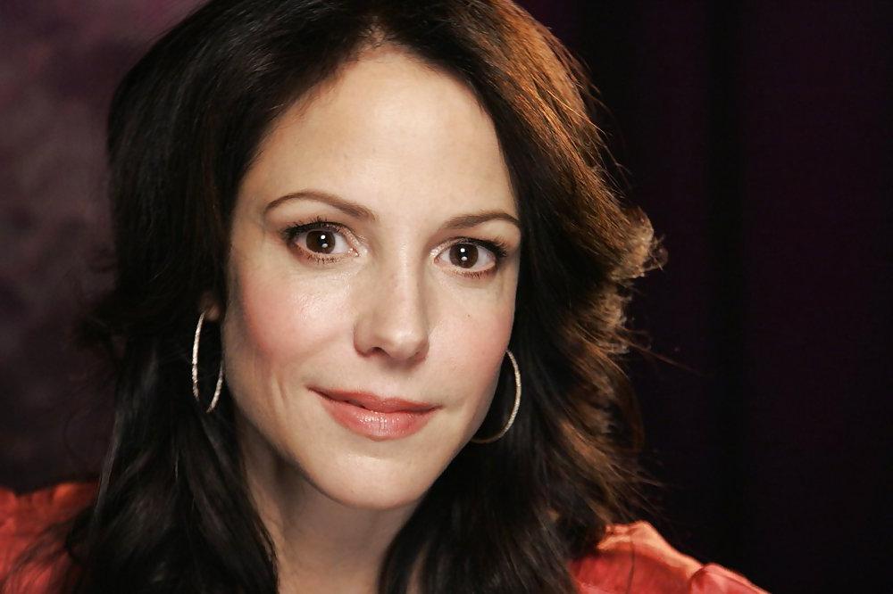 25P Mary-Louise Parker