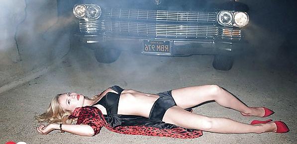 25P January Jones collection