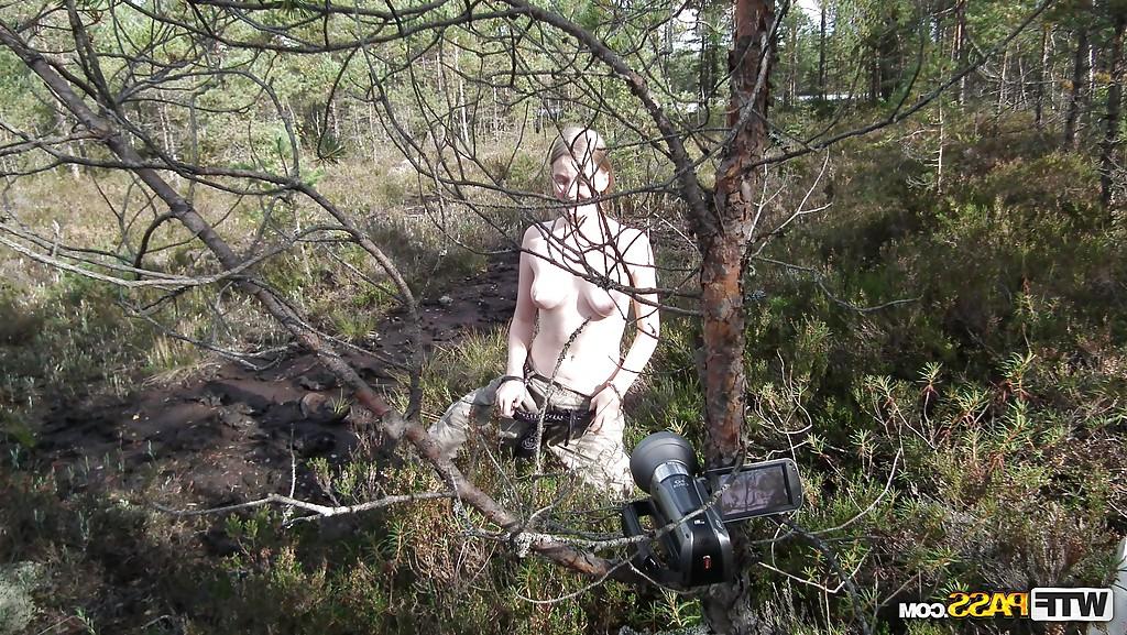 16P Outdoor posing with marvelous teen babe showing her ass in woods