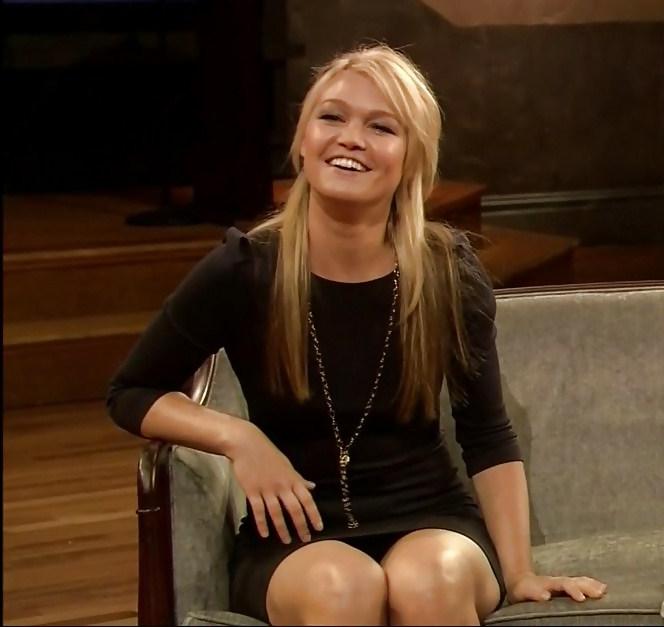 25P Julia Stiles collection