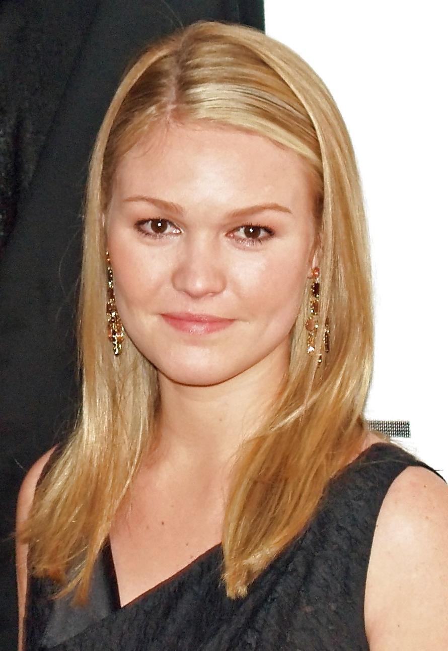 25P Julia Stiles collection