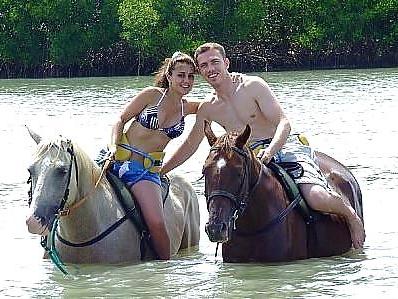 25P Hot swinger wife