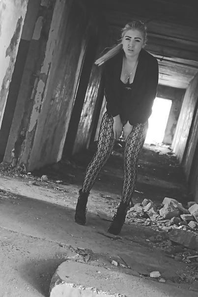 25P Gothic,emo girl