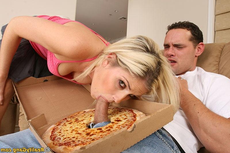 16P Fayth Deluca gets her shaved pussy drilled by a pizza-guy's big cock