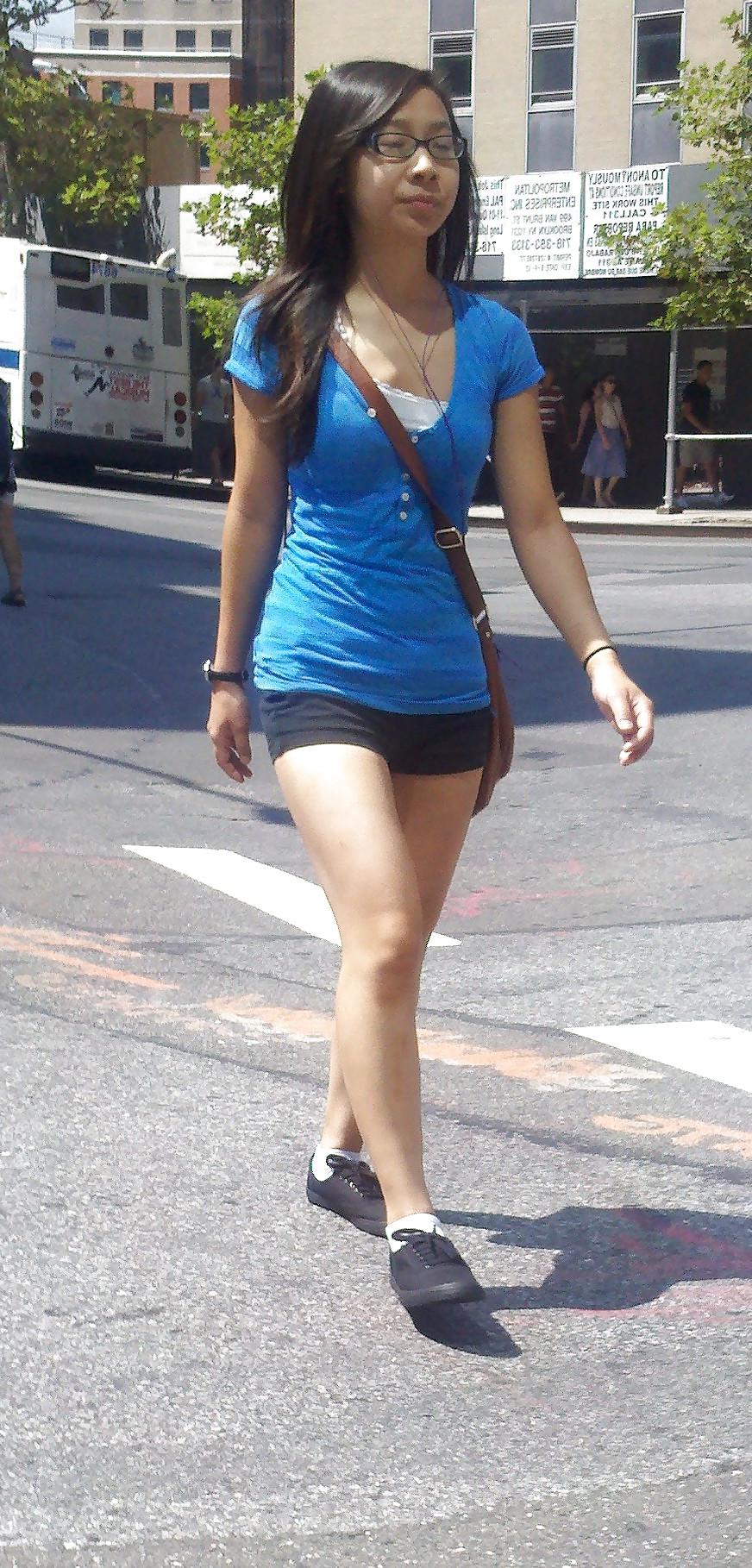19P New York Street Girls Upper East Side St Marks