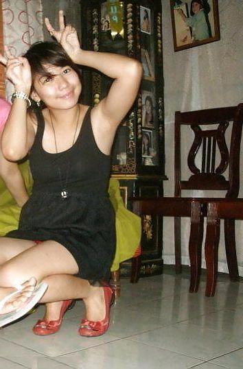 25P Pinay panty peeks (part 6)