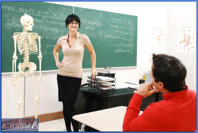 16P Mature teacher in stockings Lake Russel riding thick cock in the class
