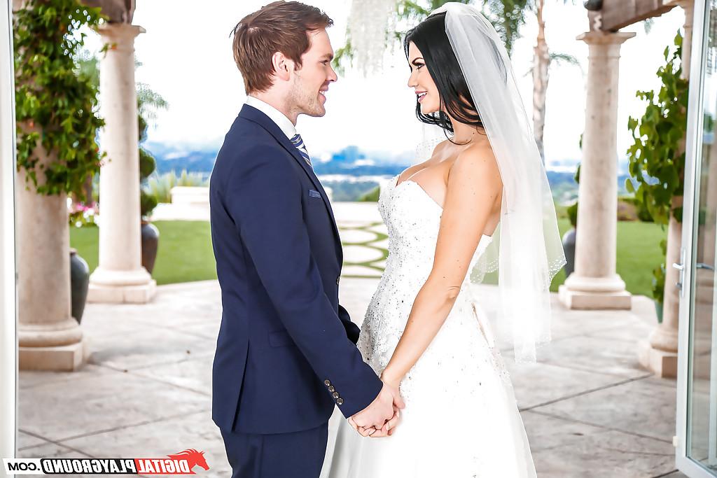 16P Big boobed European chick Jasmine Jae having sex on wedding night